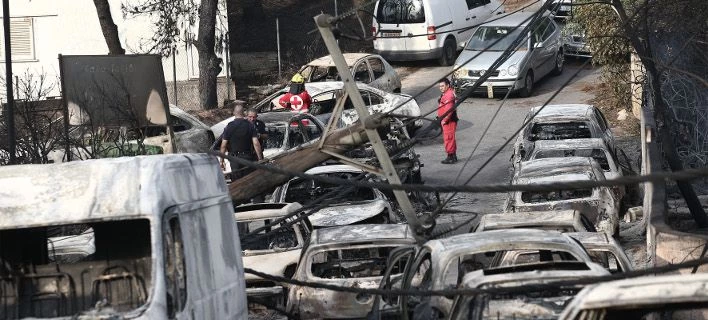 Καπερνάρος: Την ώρα της φονικής φωτιάς στο Μάτι γινόταν ξενάγηση στα πυροσβεστικά αεροπλάνα